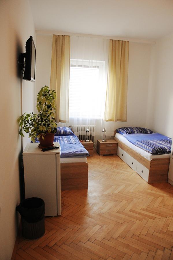 Montagehotel Bed & Steel لينتز المظهر الخارجي الصورة