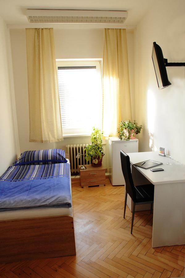 Montagehotel Bed & Steel لينتز المظهر الخارجي الصورة