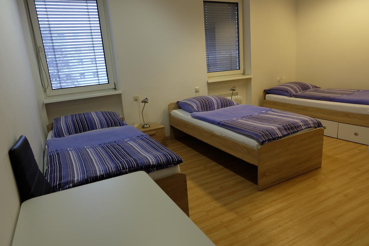 Montagehotel Bed & Steel لينتز المظهر الخارجي الصورة