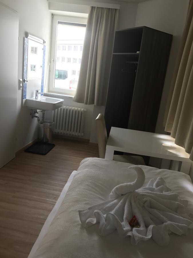 Montagehotel Bed & Steel لينتز المظهر الخارجي الصورة